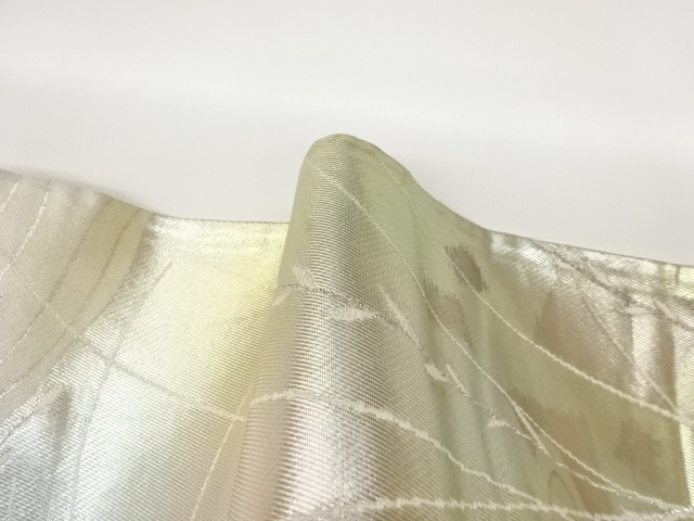  草葉に色紙・抽象模様織出し袋帯